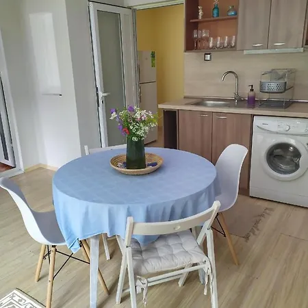 Apartament Into The Blue, 4 Guests, 5 Min Away From The *