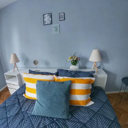 Apartament Into The Blue, 4 Guests, 5 Min Away From The