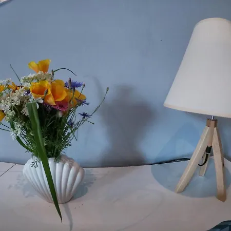 Into The Blue, 4 Guests, 5 Min Away From The Apartament *