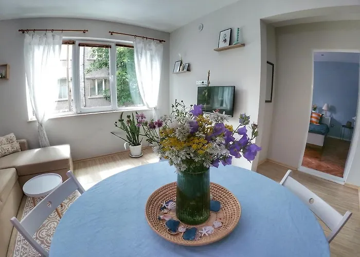 Into The Blue, 4 Guests, 5 Min Away From The Apartment